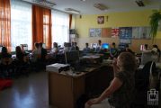 	prowadząca i młodzież w klasie komputerowej MZS nr 6 w Gorlicach	