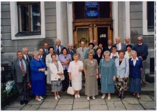 Powiększ zdjęcie Spotkanie po latach — trzecia z lewej Barbara Walkus