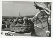 Powiększ zdjęcie Głowa królowej Jadwigi i zniszczona korona