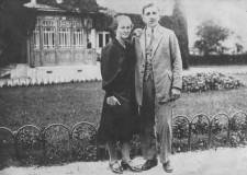 Powiększ zdjęcie Jan Dybaś brat dziadka z żoną (w Borysławiu)