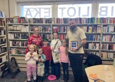 Powiększ zdjęcie Wspólne%20zdjęcie%20pamiątkowe