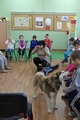 Pani Ania tłumaczy jak bronić się przed agresywnym psem 