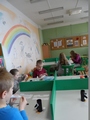 dzieci tworzą grę planszową na podstawie książki Wyprawa 

na biegun 1
