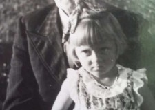Powiększ zdjęcie Elżbieta Gryboś z dziadkiem