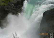 Powiększ zdjęcie Wodospad w Parku Narodowym Torres Del Paine