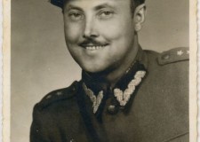 Powiększ zdjęcie Paweł Szczerbań (1911–1989) — ojciec