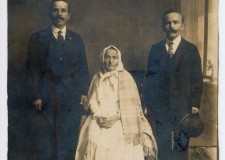 Powiększ zdjęcie Prababcia (Przybycień) Wandy Zachariasz  z synami Ludwikiem i Janem