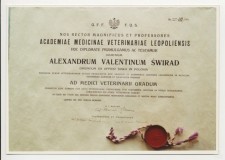 Powiększ zdjęcie Dyplom ukończenia studiów weterynaryjnych Aleksandra Świrada (1931 r.)