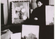 Powiększ zdjęcie 2. Olga Fabian wśród swoich obrazów
